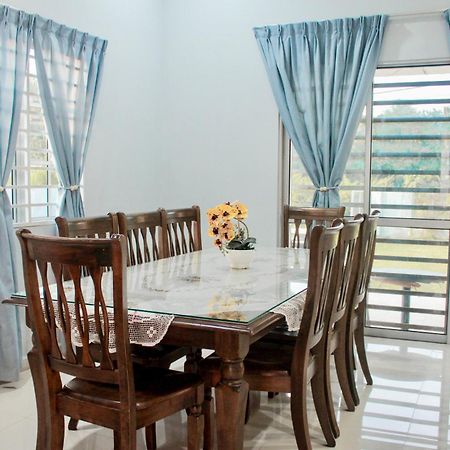 Kundang Villa @ Tasik Biru - 3 Bedrooms Bungalow Rawang Eksteriør billede